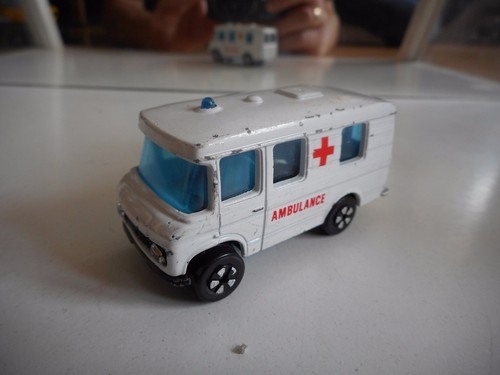 Playart mercedes van ambulance - playart,